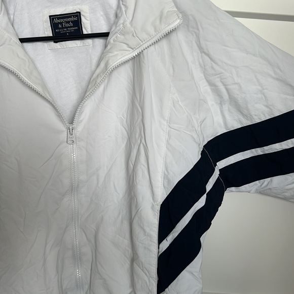 White Abercrombie & Fitch track jacket. Navy blue details and full zip up style - Picture 4 of 4